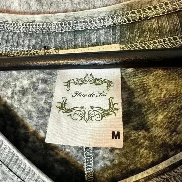 Fleur de Lis Blouse - Medium - Picture 5 of 5